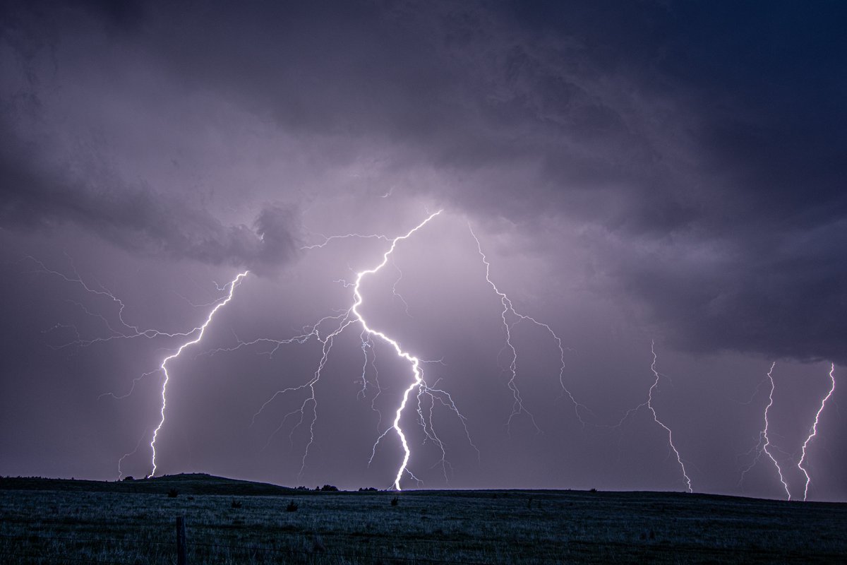 Brad_nado's tweet image. An underappreciated experience of #stormchasing is the night #lightning storms where you can set up the tripod, take in the day, and watch the electricity go crazy. This was near Wallace, Nebraska on May 10, 2018 around 10:17pm: eyeonthetwister.com/storm-chase-lo…