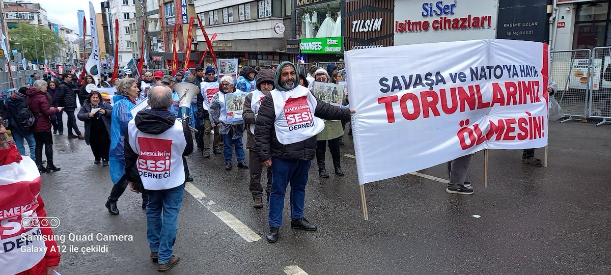n_tavr52206's tweet photo. Emeklinin Sesi Derneği olarak ilk kez katıldığımız 1 Mayıs'a Kadıköy'de katıldık https://t.co/B1hZrK36CS