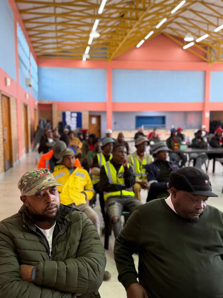 🚨EFF Workers Day🚨

The EFF in Johannesburg Sub-Region D, held a Workers Sectional Meeting at Diepkloof Welfare Center.

 The EFF is a radical and militant economic emancipation movement that brings together revolutionary, fearless, radical, and militant activists, workers’