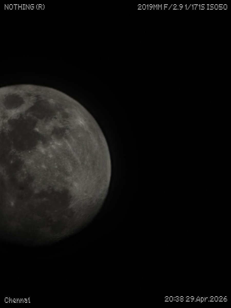 NIRANJANS00143's tweet image. Nothing 4a pro camera quality #Nothing #nothing4apro #photo #moon #india