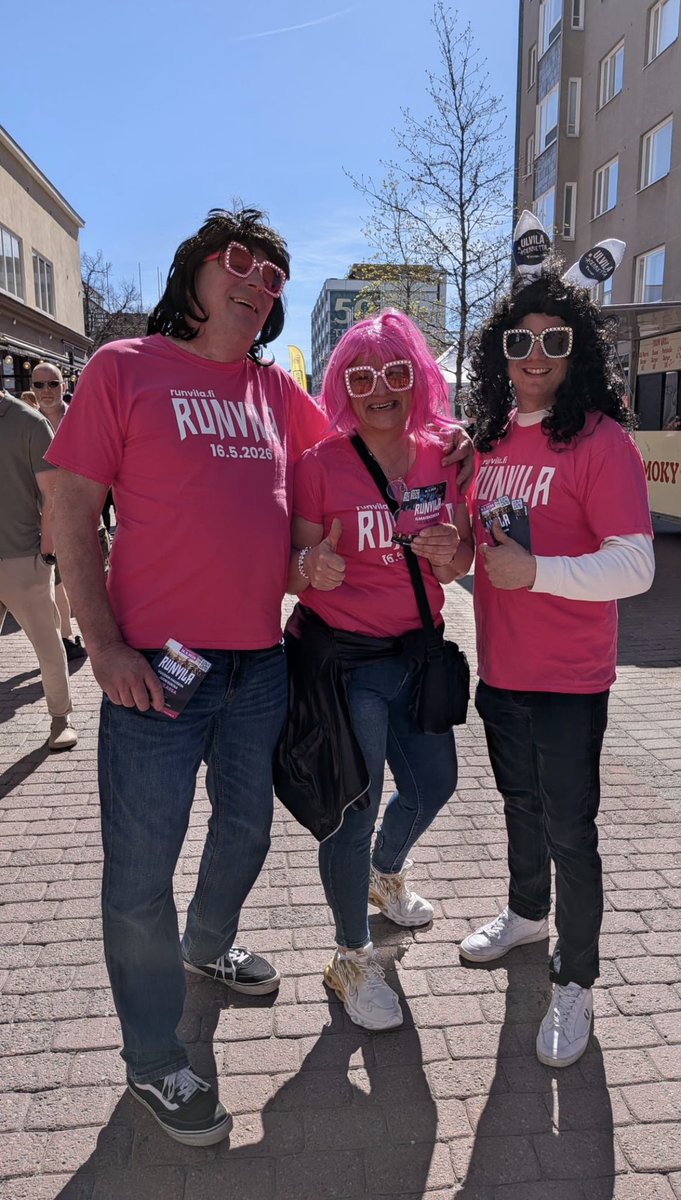 ulvilan's tweet photo. Hauskaa, kuplivaa ja aurinkoista vappua 🥳🎈☀️

#vappu #yrittäjät #ulvila https://t.co/zd5i71sTqJ