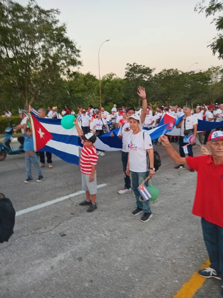 Por la paz, por la vida, por la soberanía y porque #LaPatriaSeDefiende celebramos este #1Mayo