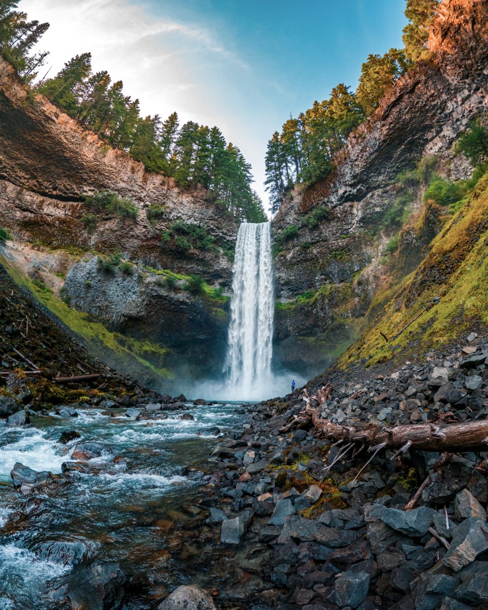GoPro's tweet image. Photo Dump Friday: Turns out chasing waterfalls is pretty fun 💦

💧 Omri Vaknin
💧 @K_Wicksy
💧 Paulo Pasa
💧 Riccardo Roste

#GoPro #Waterfall #Travel #TravelPhotography