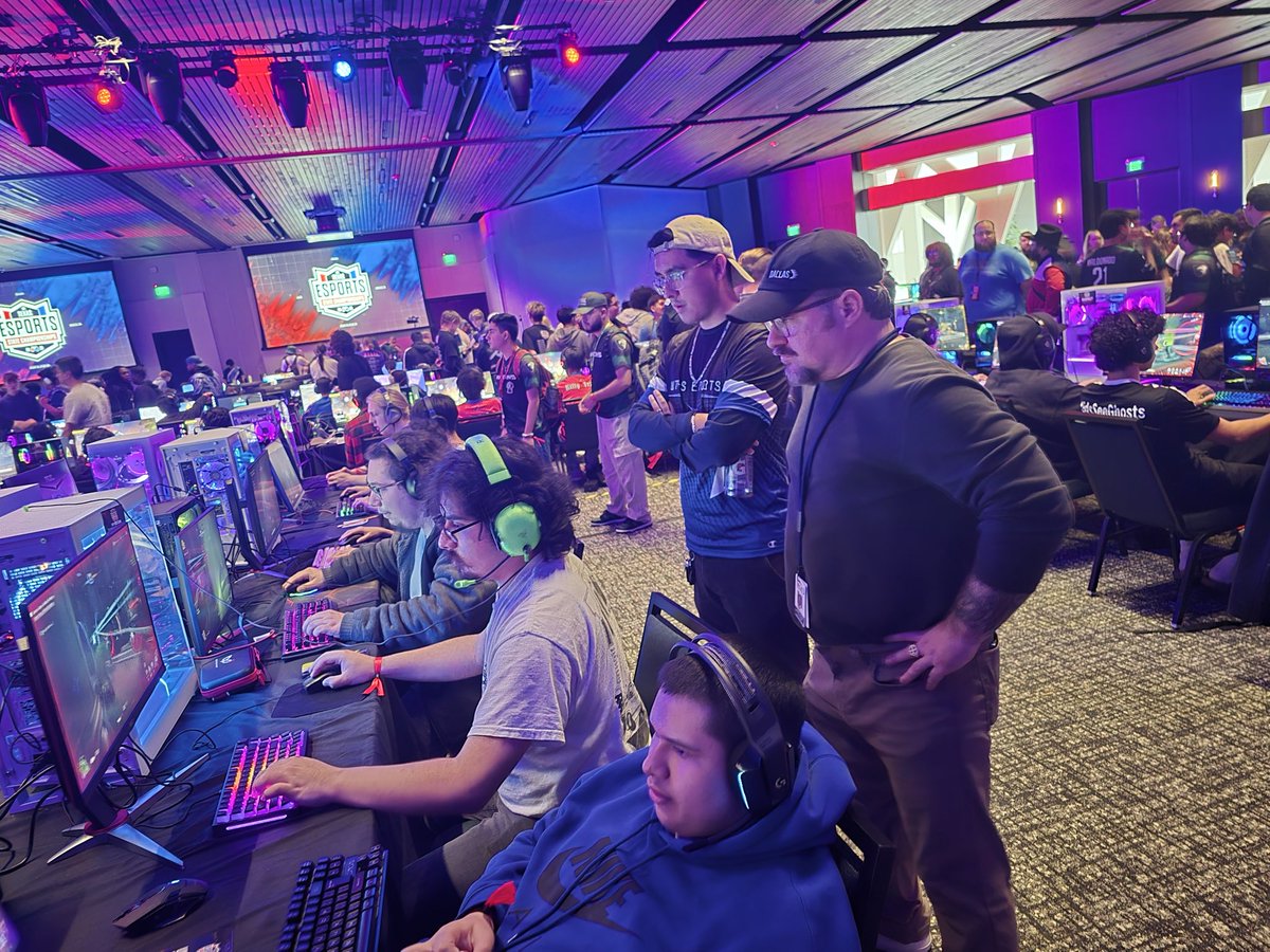 disdactivities's tweet image. 25 students. 3 schools. One big stage. 🎮👾 
Hillcrest, TAG, and New Tech showed up strong at the TexSEF State Esports Tournament in Waco, TX.
TAG &amp;amp; New Tech advanced 16 students to bracket play across Marvel Rivals, Smash, Mario Kart 8, and Rocket League. #Esports