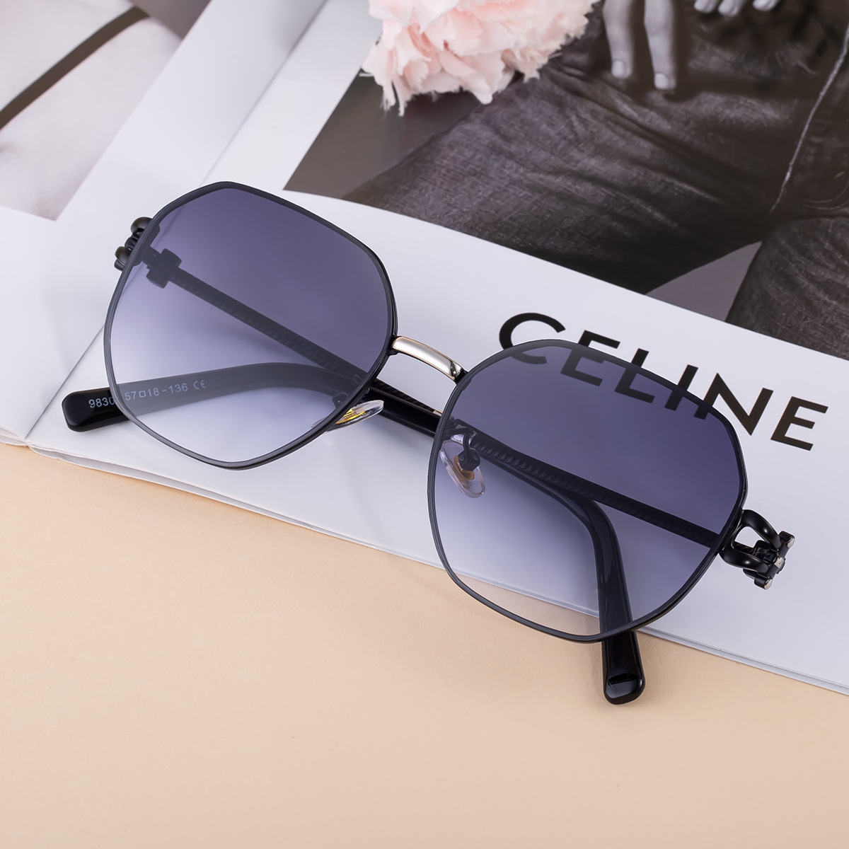 HermitinOptical's tweet image. OEM Oversized Shades! Chic Hollow Temples UV Sunglasses. Wholesale &amp;amp; Custom. 🕶️ #OEM #Sunglasses #B2B