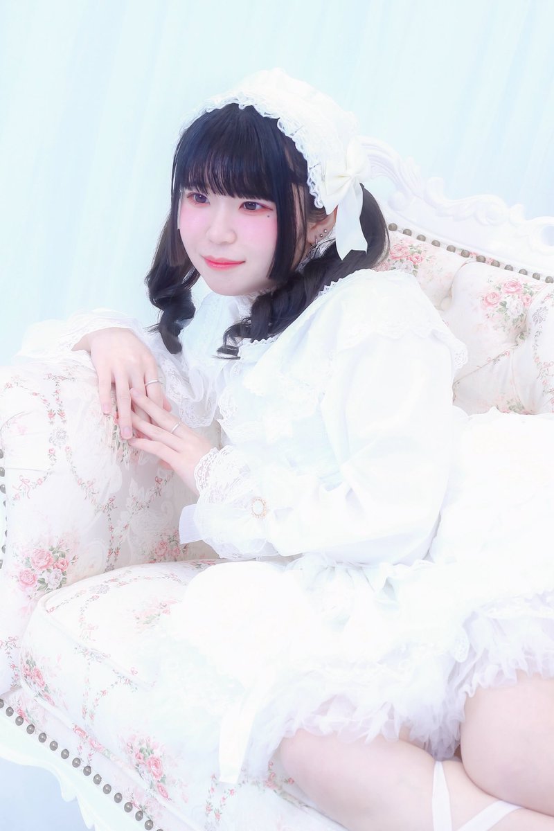 MONODOLL_srin's tweet photo. ✦・・┈┈┈・・✦・・┈┈┈・・✦

#ぱすてるポップアップショップ 

たくさんのご来店、
誠にありがとうございます🖤 
本日はRinが18-20時で出勤致します🤍 
数量限定商品ですので
お早めにご覧くださいませ。

明日もお待ちしております🥀

#MONODOLL 

✦・・┈┈┈・・✦・・┈┈┈・・✦ https://t.co/GIeIGgMWjf