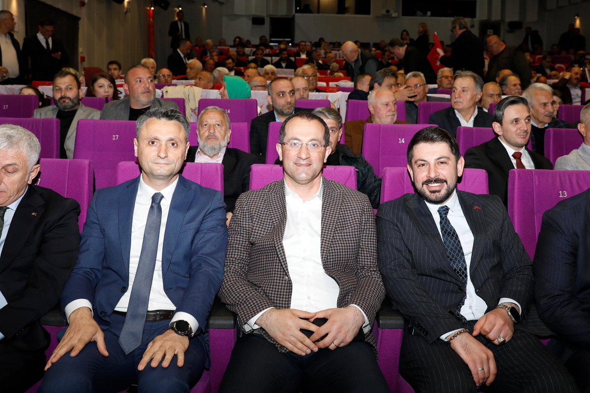 osman_ekim's tweet photo. İl Danışma Meclisi Toplantımızı, Milletvekillerimiz , İl Başkanımız, Büyükşehir Belediye Başkanımız ve teşkilatımızla birlikte gerçekleştirdik.

Toplantımızda istişarelerde bulunarak yürüttüğümüz çalışmaları değerlendirdik, önümüzdeki süreçle ilgili planlamalarımızı ele aldık.

Cumhurbaşkanımız, Genel Başkanımız Sayın @RTErdogan liderliğinde #TürkiyeYüzyılı hedefleri doğrultusunda Trabzon’umuz için el birliğiyle çalışmaya devam ediyoruz.