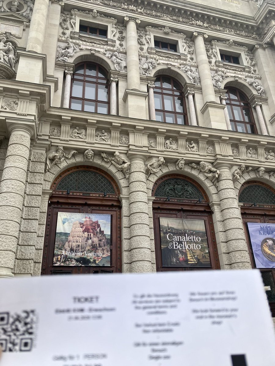kaffee_jause's tweet image. やっぱり来たぞ
ウィーン美術史美術館
目の前にSuica🐧

2026.4.21
#austria #Wien #ウィーン #ピカチュウ