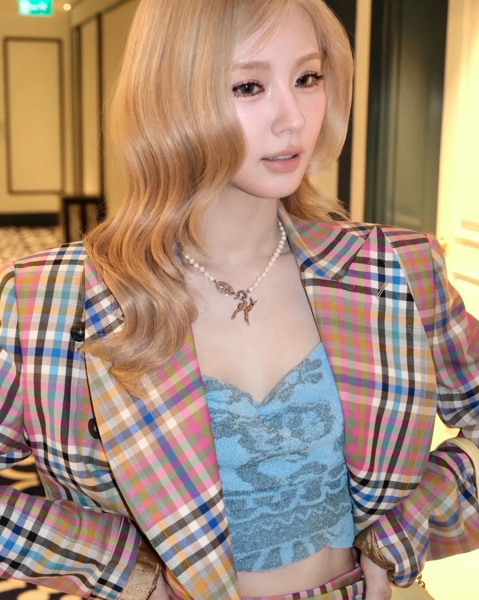 MiYeon France tweet media