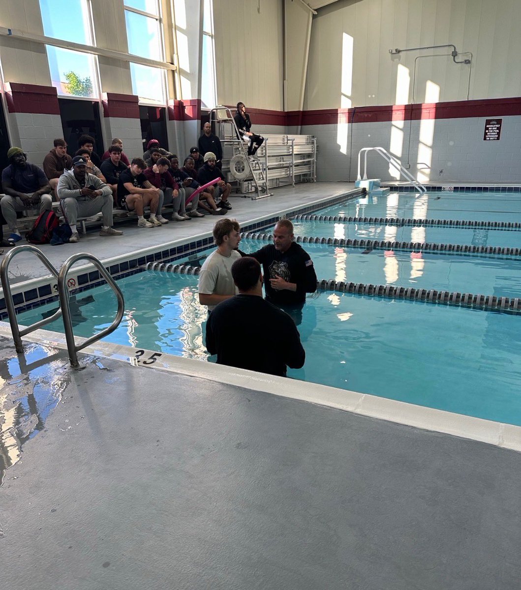 CvilleTigersFB's tweet image. What a Great way to End the Semester with some Dodgeball and then Celebrating some of our Players getting Baptized 

#W.I.T.