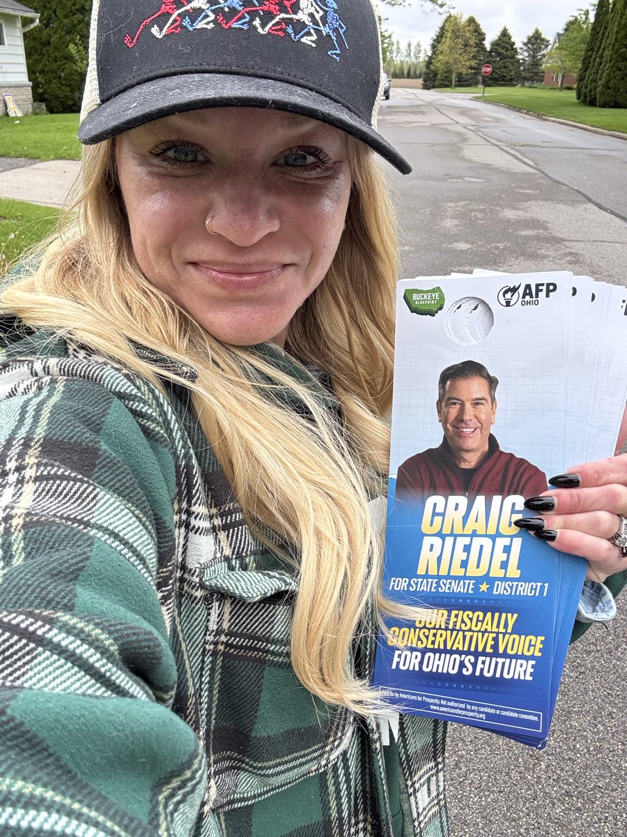 holliejUSA's tweet image. On the road again, today in Archbold talking to voters about why @craig_riedel is the right person for the job! Craig for SD01 #ohio !!!!!! #buckeyeblueprint @AfpOhio