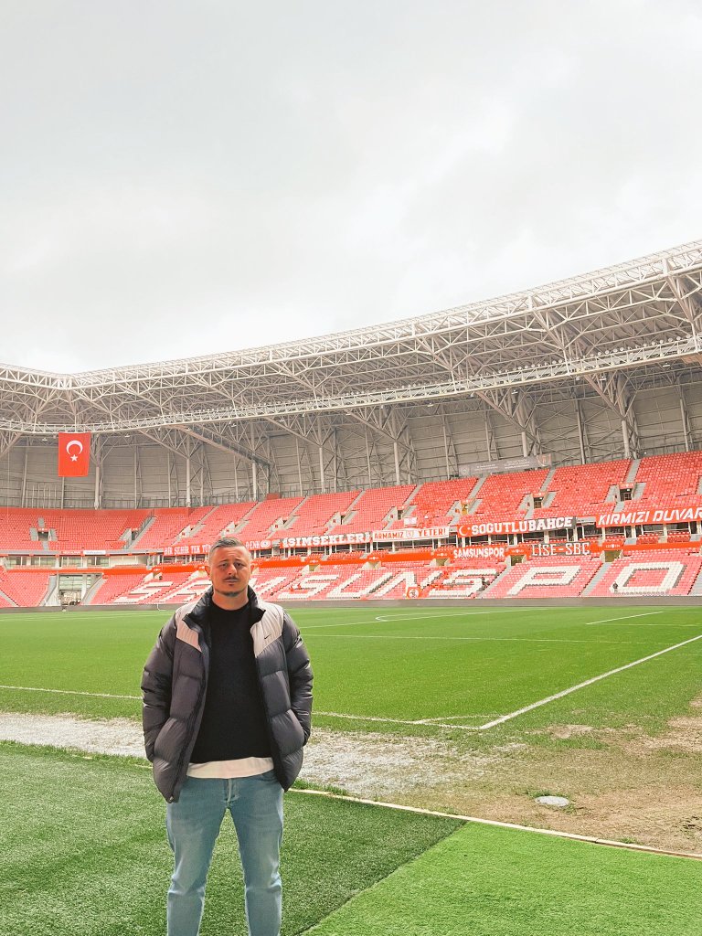 Emir ay tweet media