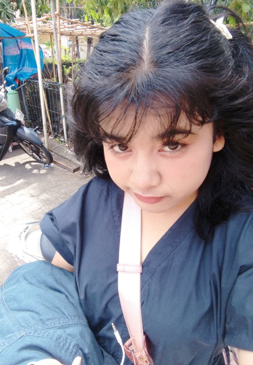 thiaaxo's tweet image. Otw ke bulan sama si ntik
#SSD #42SD #SaiSelcaDay #HANJIN @TWS_PLEDIS