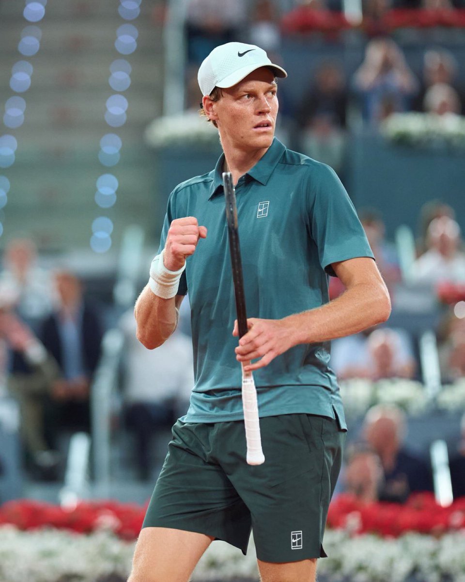 Sinner d. Arthur Fils 6-2 6-4 in Madrid

Simply tremendous from Jannik.

He’s now reached the final of all 9 Masters events… the youngest man in history to do it.

27 consecutive wins in Masters events. 

Won 54 of the last 56 sets he's played in Masters events… an outrageous