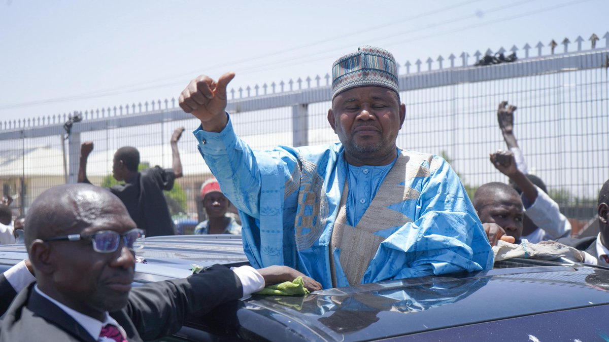 kakamalambashir's tweet photo. 2027: Maiduguri comes to a Standstill for Zulum, Gubio

Maiduguri, Borno State capital, was brought to a standstill on Friday as thousands of jubilant supporters trooped out to welcome Gov. @ProfZulum  and his anointed governorship candidate, Engr Mustapha Gubio https://t.co/pa20c3H0a9