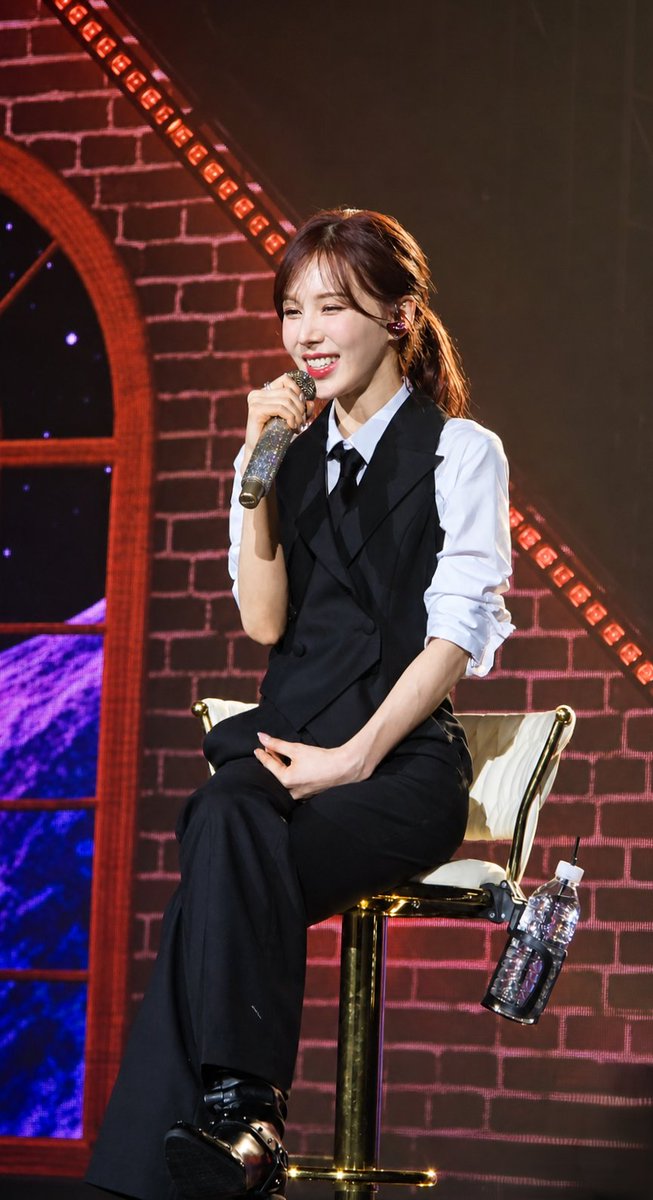 노래하는와니 tweet media