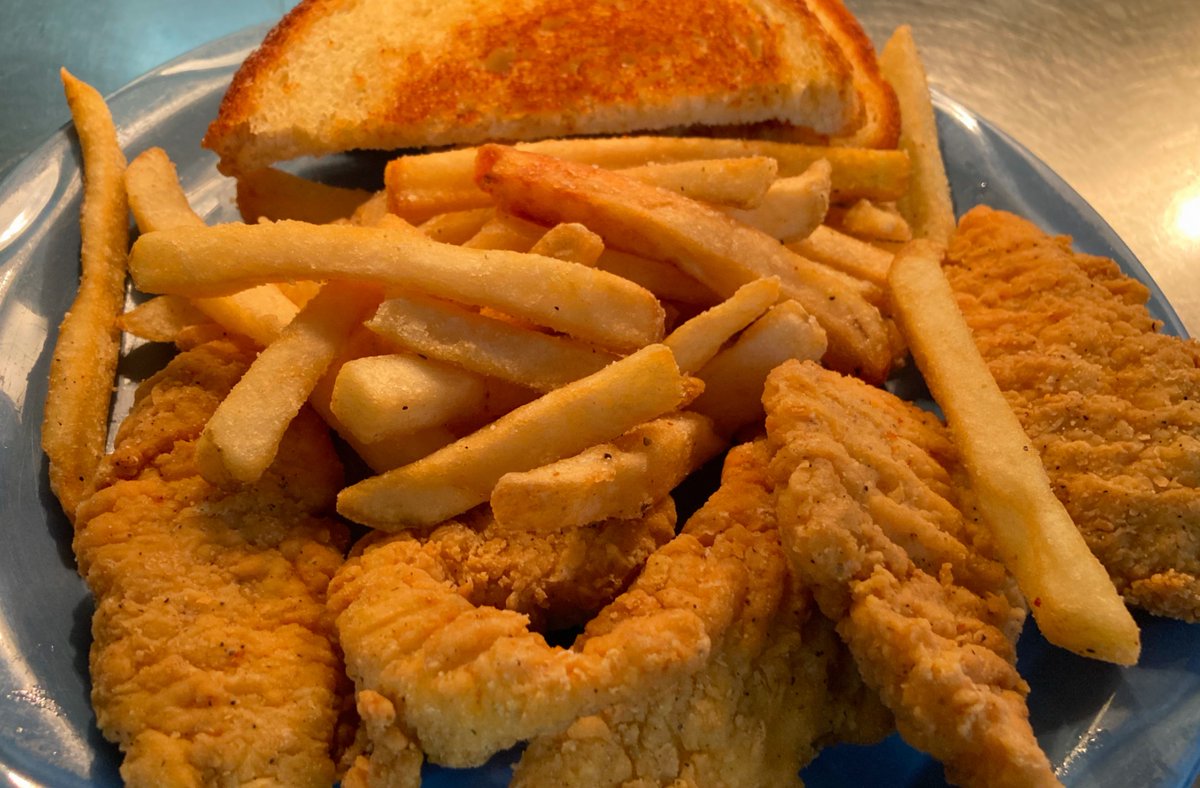 TC's Referee Sports Bar & Grill tweet media
