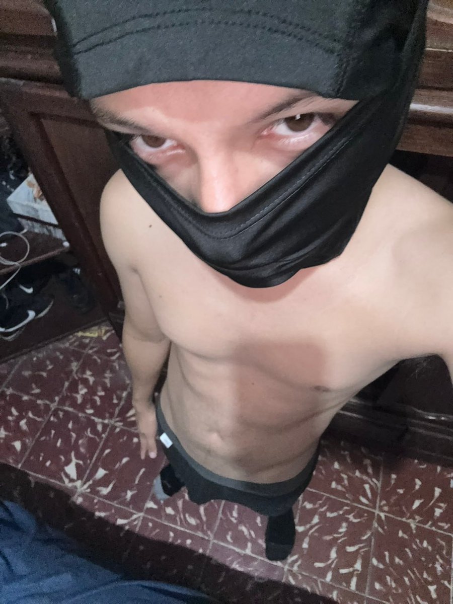 Bulgarianboys_'s tweet photo. Някои да има интересни роми от ТикТок или извън мрежата? Ако са яки ще пусна всеки в групата, който има материал! https://t.co/ijLtIT1P2y