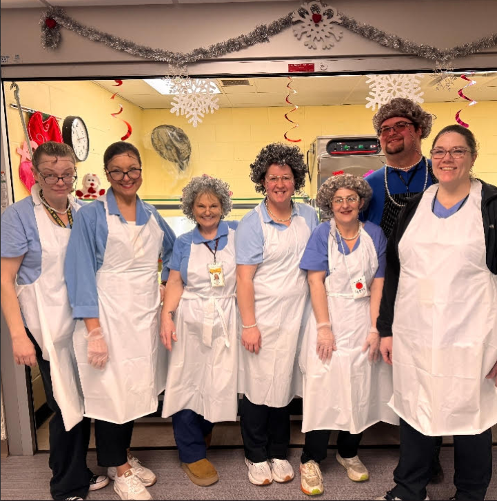 parkelem's tweet photo. We have so much to celebrate at Park Elementary! Thank you to Mr. Olberg and to our Lunch Heroes! https://t.co/ATsEjL2QHH