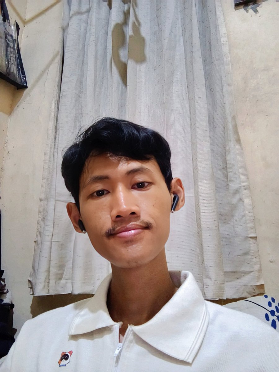 Penghilang capek kerja kita hibur dengan musikkan ya guys semngat 🎧💪🤣