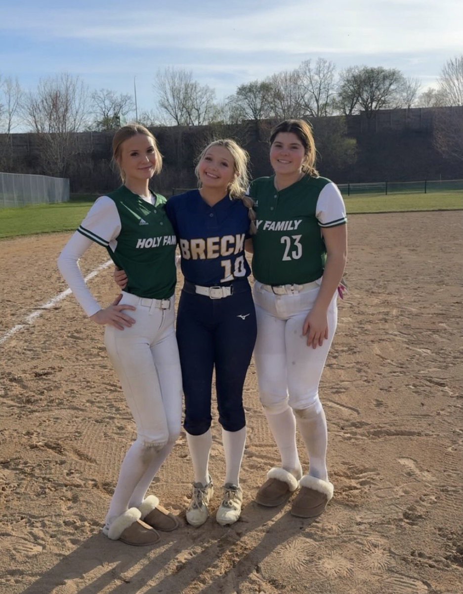 MASH Softball tweet media
