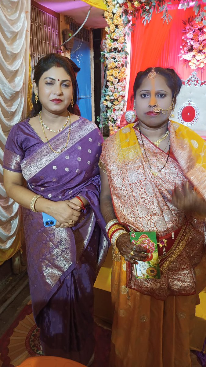swetakumaribjp's tweet image. ईश्वर से प्रार्थना है कि दोनों का दांपत्य जीवन प्रेम, विश्वास, सुख एवं समृद्धि से सदैव महकता रहे तथा परिवार में खुशियों और उल्लास का वातावरण बना रहे। 

#ShubhVivah #WeddingCelebration #Blessings
