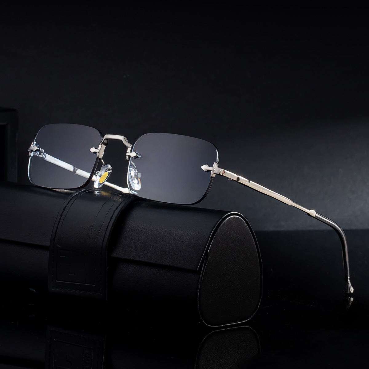 HermitinOptical's tweet image. OEM Rimless Shades! Trendy Small Frame UV Sunglasses. Wholesale &amp;amp; Custom. 🕶️ #OEM #Sunglasses #B2B
