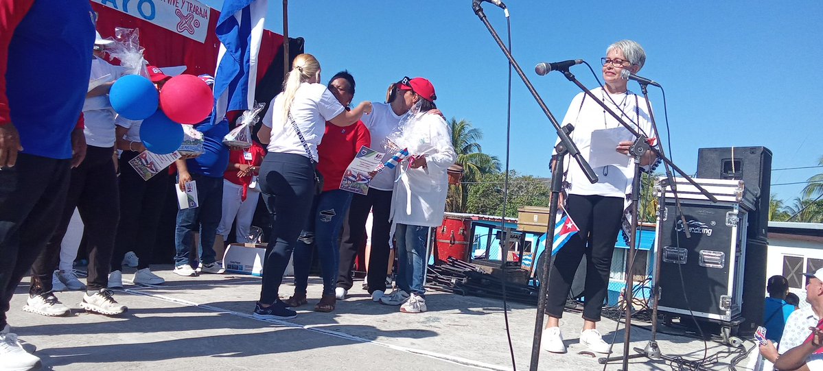 Educación Isla de la Juventud tweet media