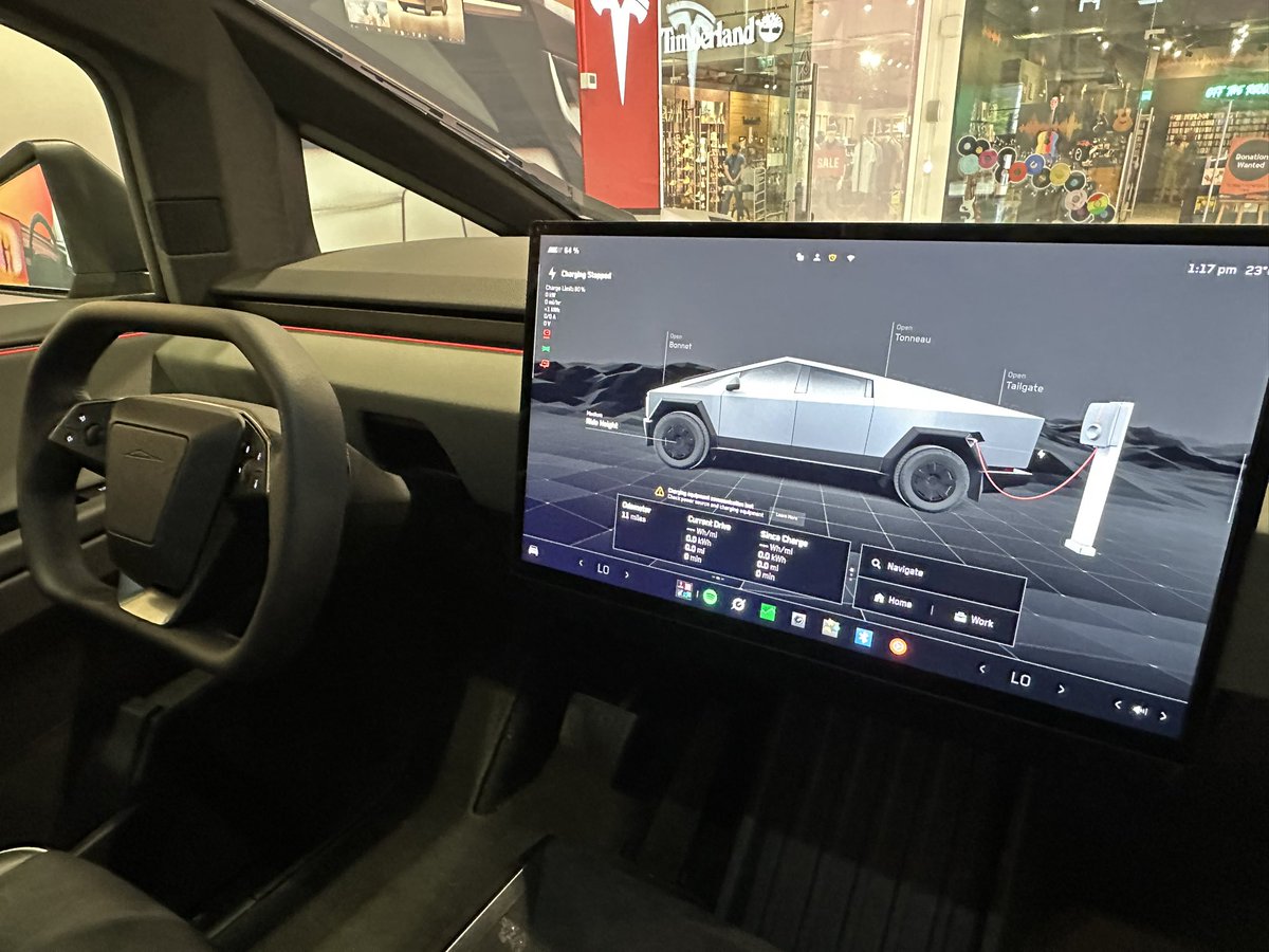 Edsthemeparks's tweet image. Cyber truck in the UK @Tesla #cybertruck