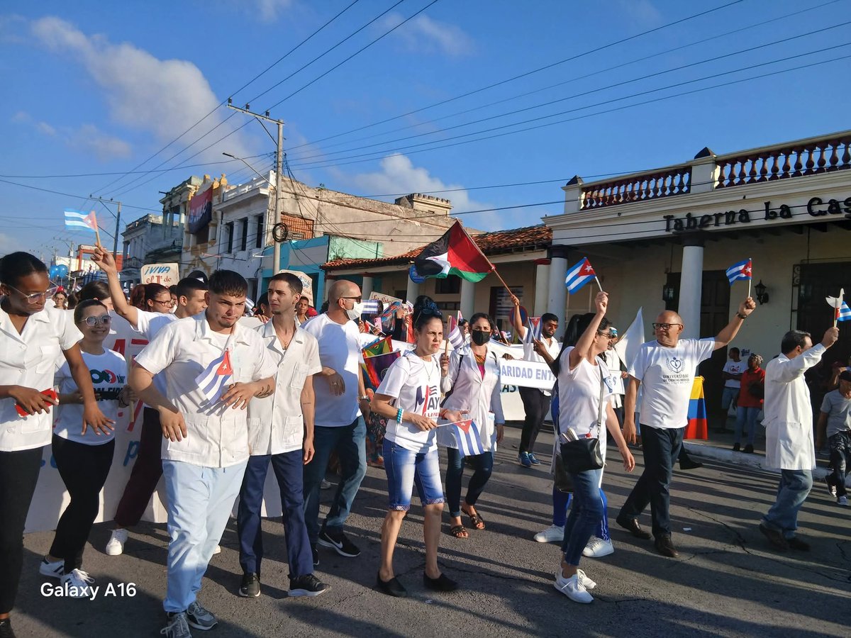 Por la #Paz, por la #Patria, por #Cuba y por el Gigante #Fidel la #UCMPinar unidos y Victoriosos en este #1roMayo en #PinarDelRío porque #LaPatriaSeDefiende
#CubaVence
#CubaEstáFirme 
#UnidosPorCuba