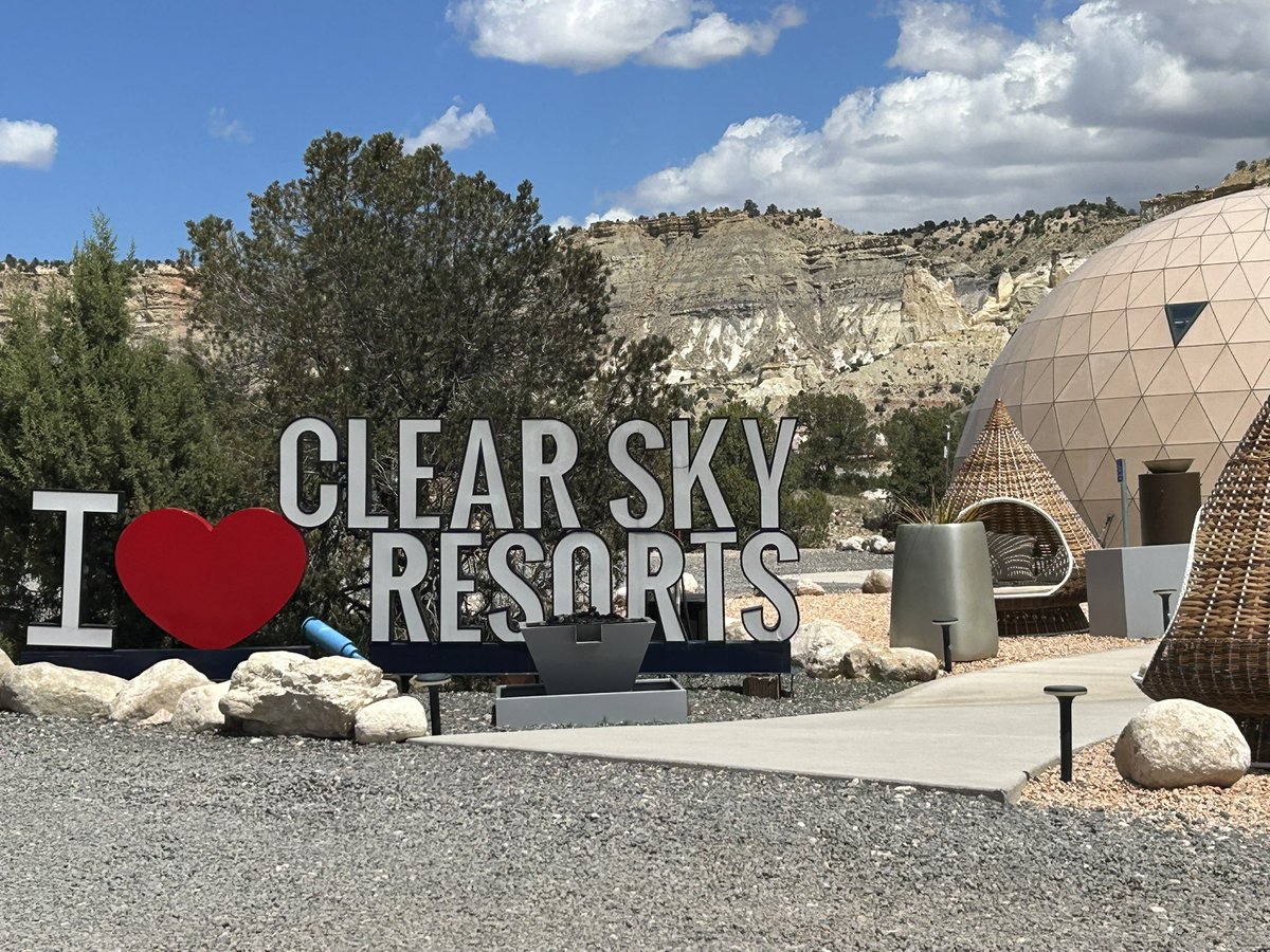 FL_FootBALLIN's tweet image. Quick morning hike, at the glamping spot  #ClearSkyResort 

 off to Bryce National Park and then the next destination… it’s not bass fishing, but it a good change of pace 😂😂 #glamping #hiking