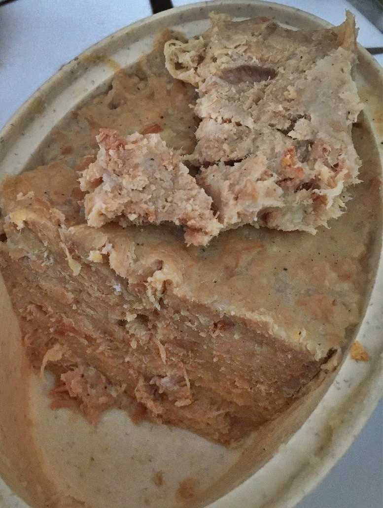metstoiatable's tweet image. Recette traditionnelle des Grillons charentais et limousins

#recette
piedsouslatable.blogspot.com/2026/04/recett…

le grillon charentais est un pan entier de l'histoire paysanne de notre région. 
Recette pour une terrine

#nouvelleaquitaine #charcuterie #charentes #limousin #tradition