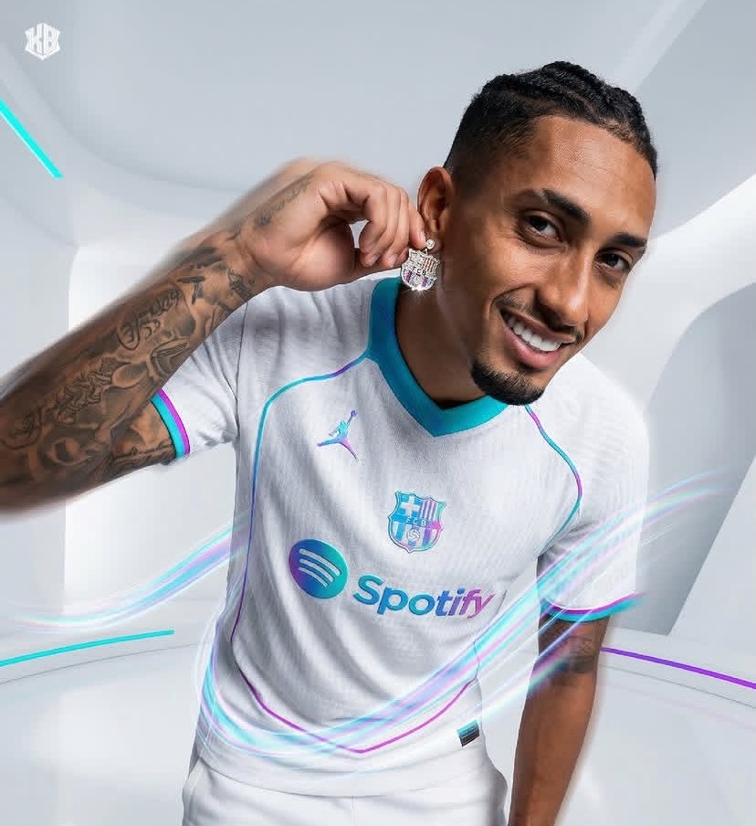 ArenaSN_'s tweet image. Et si ça devenait le  Maillot de Barcelone X Nike Concept à l'extérieur ?

#Barcelone #Nike