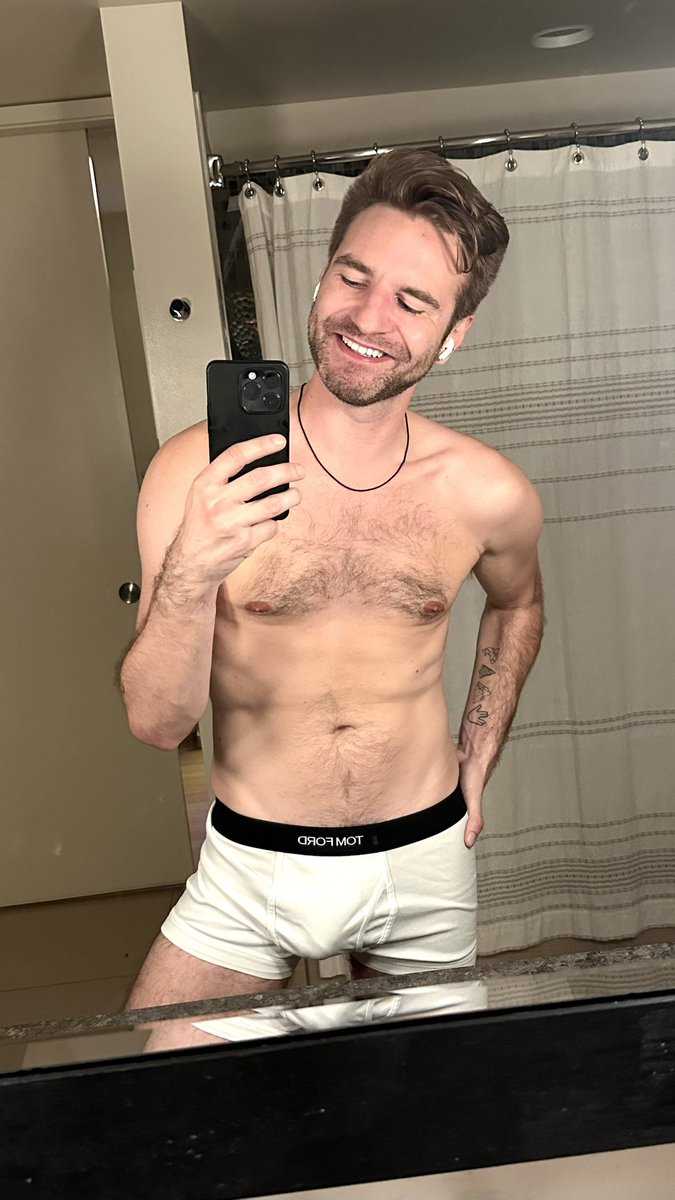 rainygay tweet media