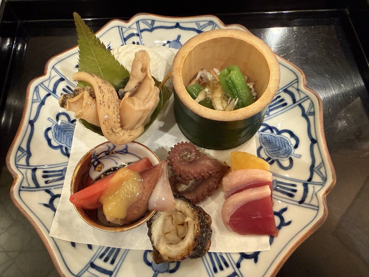 センターモイ tweet media