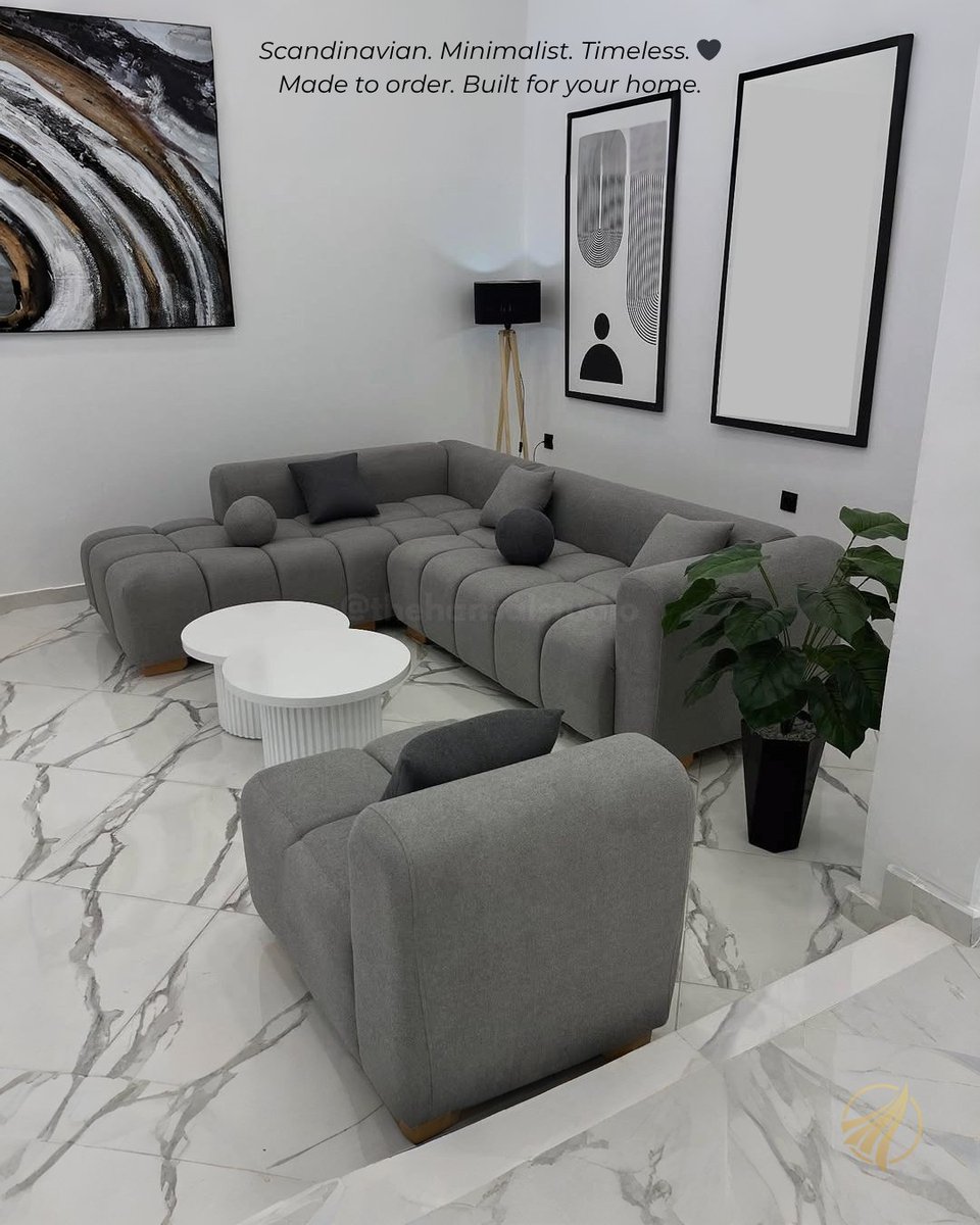 TheHansalStudio's tweet image. Taupe bouclé. White marble. Warm earth tones. 🤎

This is quiet luxury — furniture that doesn't chase trends, it outlasts them.

Every piece made to order. YOUR fabric. YOUR size.

We come to YOUR home. Free. 🏠

📲 DM us. #TheHansalStudio #QuietLuxury