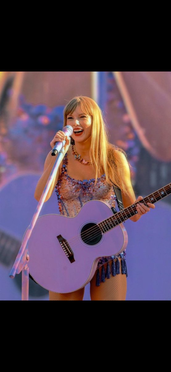 swiftiess8's tweet image. Happy Friday Swifties ❣️ 

#taylorswift