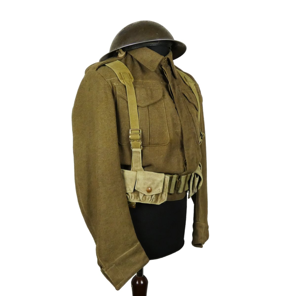 rifleman_moore's tweet image. Mannequin of the Month - Gunner, Royal Artillery, Italy, March 1944 youtu.be/JBgKrQeoUOI #BritishArmy #1940s #RoyalArtillery #WW2 #WWII #Italy #ItalianCampaign #Italian #Battledress #Army #British #Gunner #Artilleryman #MilitaryHistory #Militaria