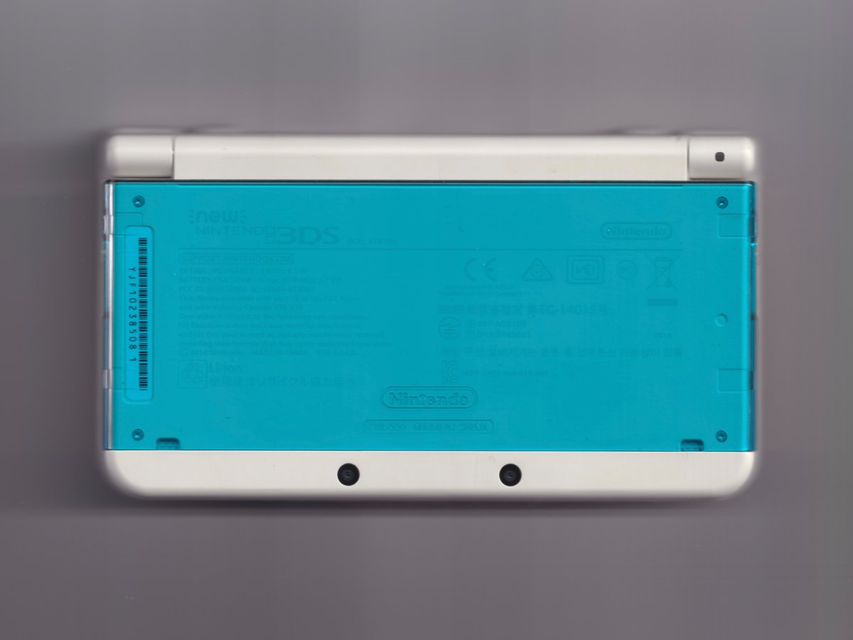 MichaelMofina's tweet photo. New Nintendo 3DS (2014) https://t.co/NyiyjF7czo