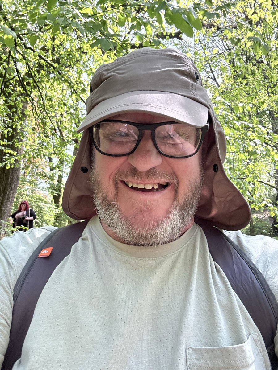 feasby_pau40842's tweet photo. Before my little walk milkshake then the weather and my new hat #blocksun https://t.co/S1HqsyyGgP