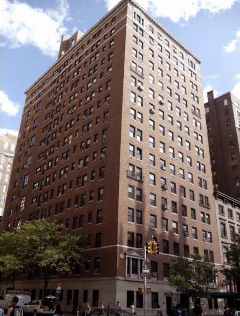 GVSHP's tweet image. #OTD in 1931, @EmpireStateBldg opens, becoming the world’s tallest building for over 40 years. But #DYK the original E.S.B. was located in our neighborhood, + the man perhaps most responsible for construction of the midtown landmark also lived here? More: villagepreservation.org/2019/04/30/bey…