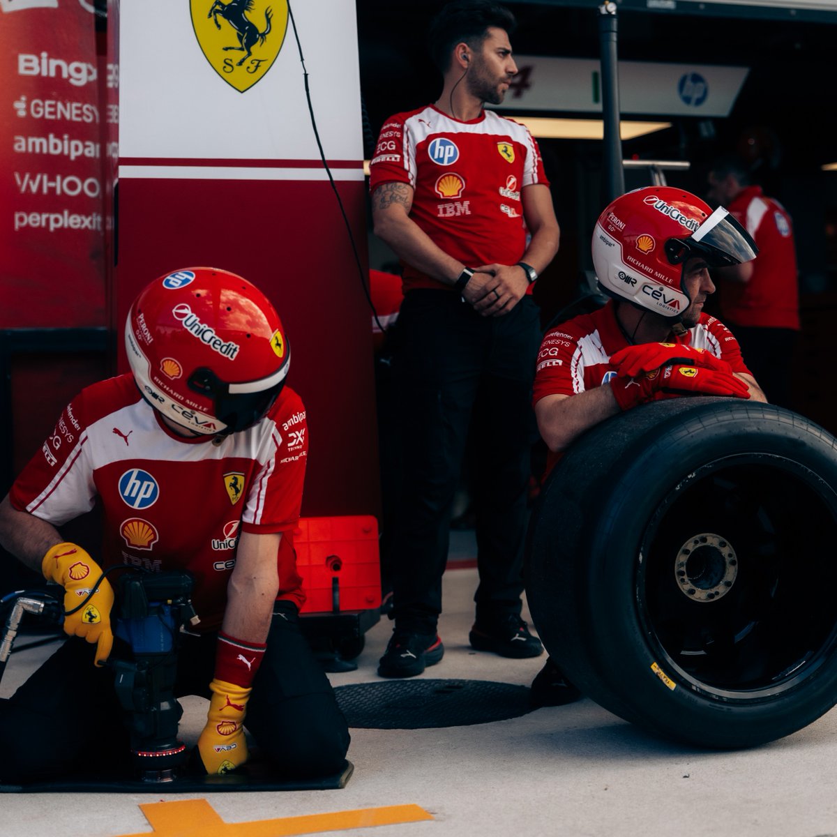 ShellMotorsportTeam tweet media