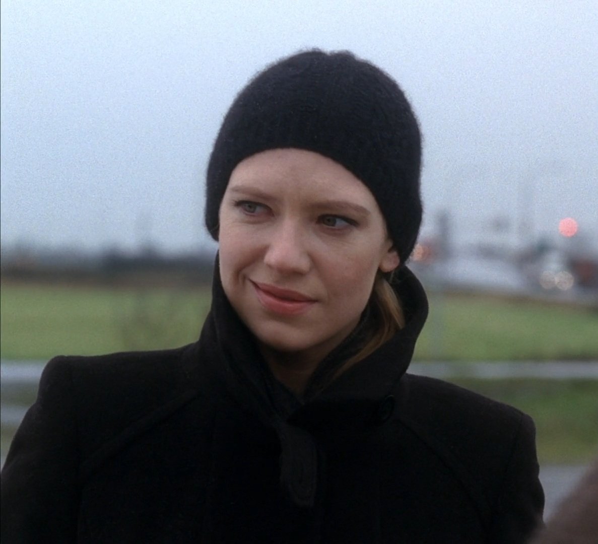 michlastone's tweet image. liv de touca é uma das minhas coisas favoritas 🤏 #Fringe