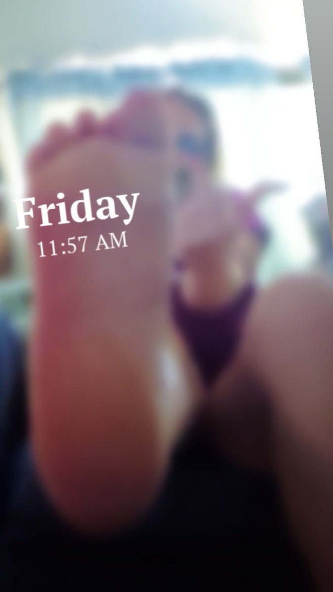candyapple856's tweet photo. Tis the jolliest time of the week 🥰 be a good little loser and beg mommy for her preferred payment method 💸 https://t.co/jcFRuo2rV2