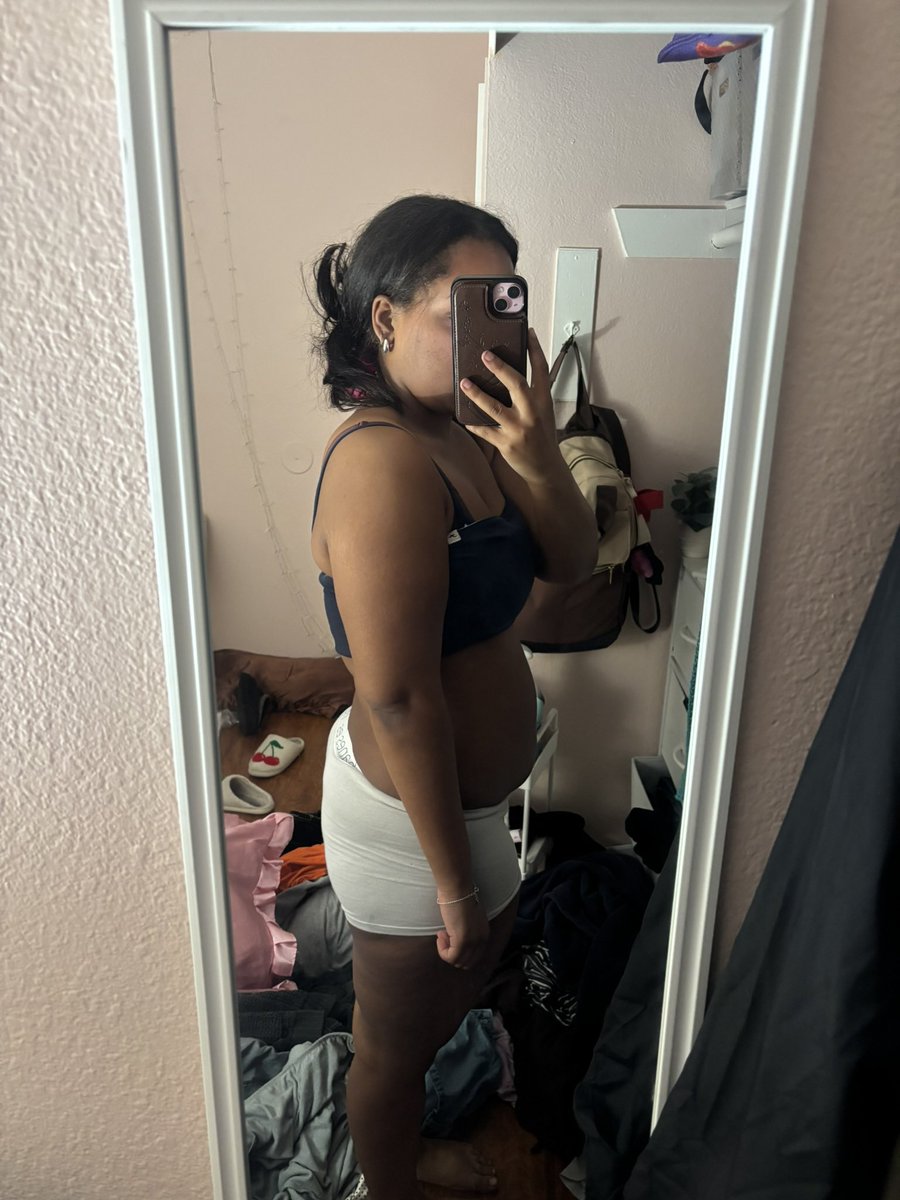 r 🧟♀️ -54/66lbs tweet media