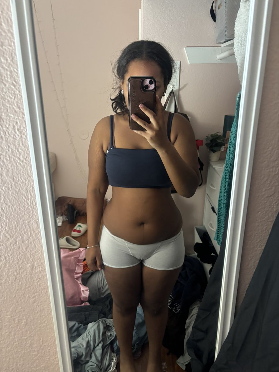 r 🧟♀️ -54/66lbs tweet media