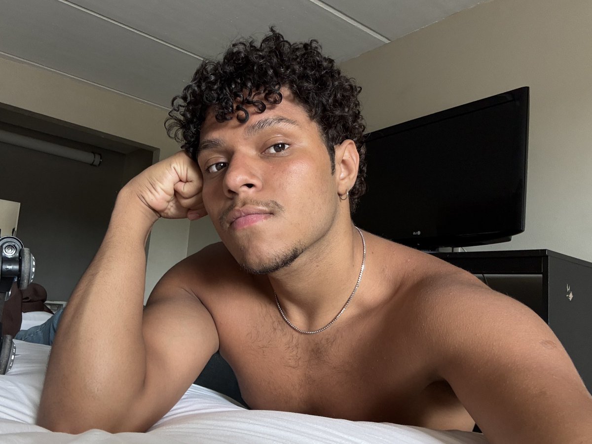 wes tweet media