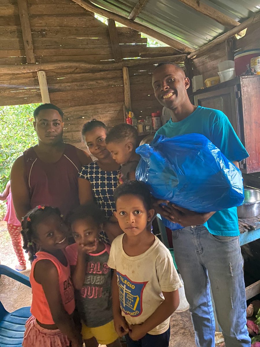 KingsRansomGive's tweet image. A family. A meal. Jeremiah 29:11 spoken over their home.
This is what your generosity makes possible. Not just food. Faith.
kingsransom.org
#kingsransom #feedingfamilies #faithinaction