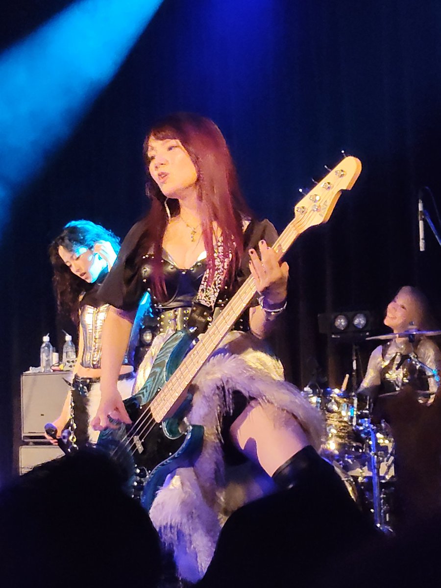 Stranger_Mako's tweet photo. Zilqy Tour 2026 “Rise to Liberation”
渋谷wwwx
まだ曲数が少ないこともあり、ギュッと濃密なライブ🤟
楽しそうに叩きまくる華乃さんがよく見えた👀カッコよかった〜🥁
メンバー間の関係の良さがフロアまで伝わってきました🤟
Tokiさん前で初毒霧☠️
ファイナルも最高のパフォーマンスを期待✨
#Zilqy https://t.co/hKo9y6fMoG