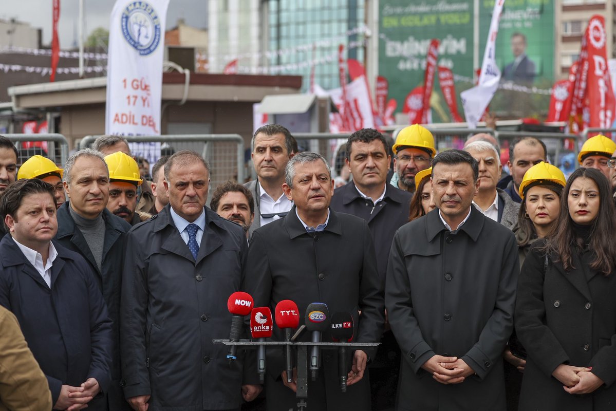 Sinem Dedetaş tweet media